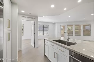 Photo #2: 6650513 Listing