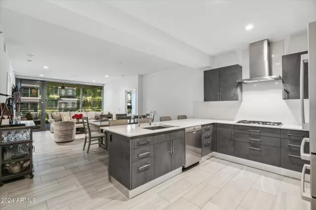 MLS: 6650525 Condo For Sale