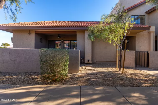 MLS: 6650650 Condo For Sale
