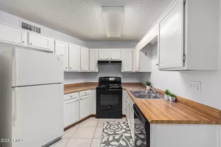 Photo #6: 6650650 Listing 