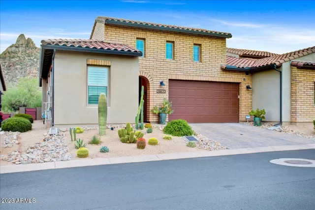 MLS: 6650679 Condo For Sale