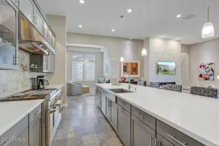 Photo #4: 6650679 Listing 