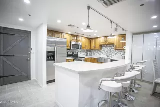 Photo #1: 6650789 Listing 