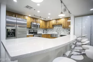 Photo #6: 6650789 Listing 