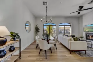 Photo #5: 6651061 Listing