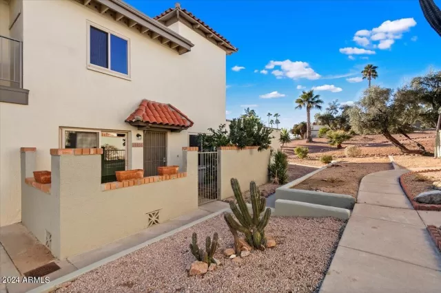 MLS: 6651124 Condo For Sale