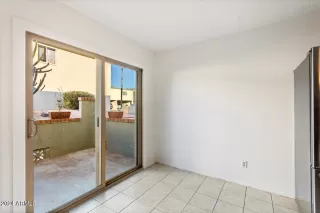 Photo #6: 6651124 Listing