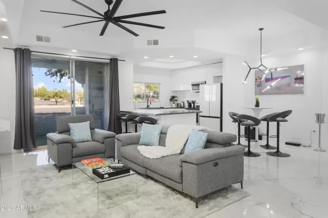 MLS: 6651526 Condo For Sale