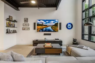 Photo #1: 6651670 Listing 