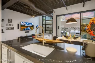 Photo #2: 6651670 Listing 