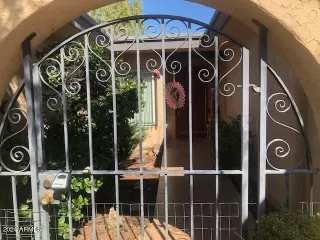 Photo #3: 6651721 Listing