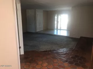 Photo #5: 6651721 Listing