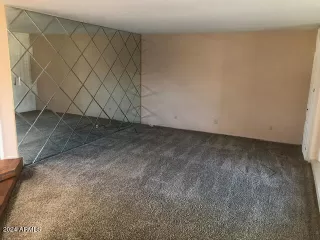 Photo #6: 6651721 Listing