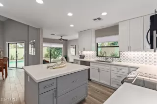 Photo #6: 6651733 Listing