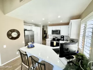 Photo #2: 6651749 Listing