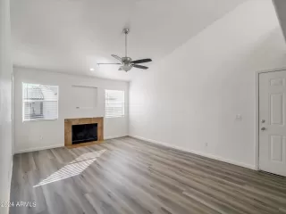 Photo #4: 6651994 Listing