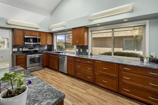 MLS: 6652008 Condo For Sale