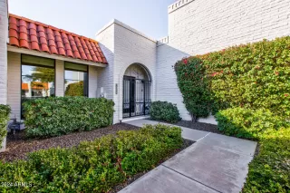 Photo #2: 6652032 Listing