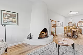 Photo #6: 6652032 Listing