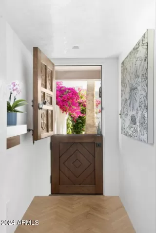 Photo #3: 6652197 Listing