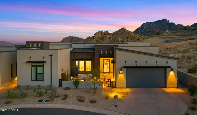 MLS: 6652260 Condo For Sale