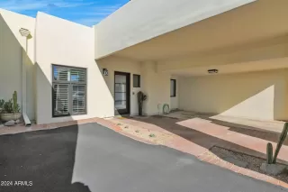 Photo #3: 6652407 Listing