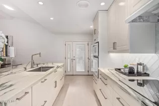 Photo #4: 6652446 Listing 