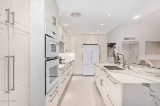 Photo #5: 6652446 Listing 