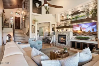 Photo #4: 6652705 Listing