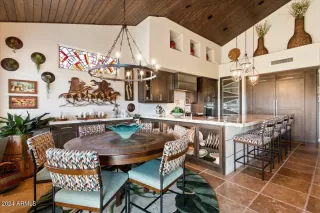 Photo #6: 6652705 Listing