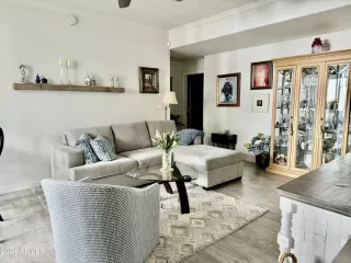 Photo #5: 6653016 Listing