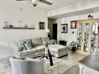 Photo #6: 6653016 Listing