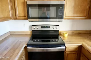 Photo #4: 6653077 Listing