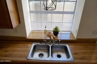 Photo #5: 6653077 Listing