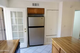 Photo #6: 6653077 Listing