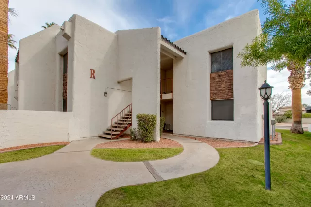 MLS: 6653112 Condo For Sale