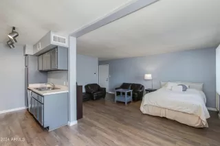 Photo #5: 6653112 Listing