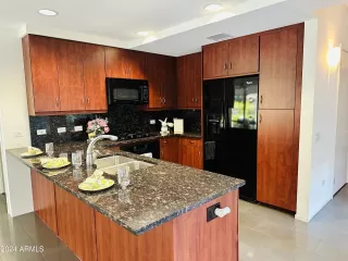 Photo #4: 6653246 Listing