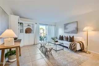 Photo #2: 6653271 Listing