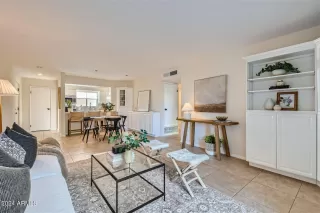 Photo #5: 6653271 Listing