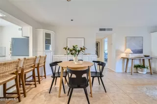 Photo #6: 6653271 Listing