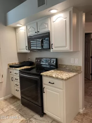 Photo #5: 6653287 Listing