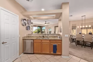 Photo #6: 6653332 Listing 