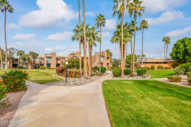 MLS: 6653356 Condo For Sale