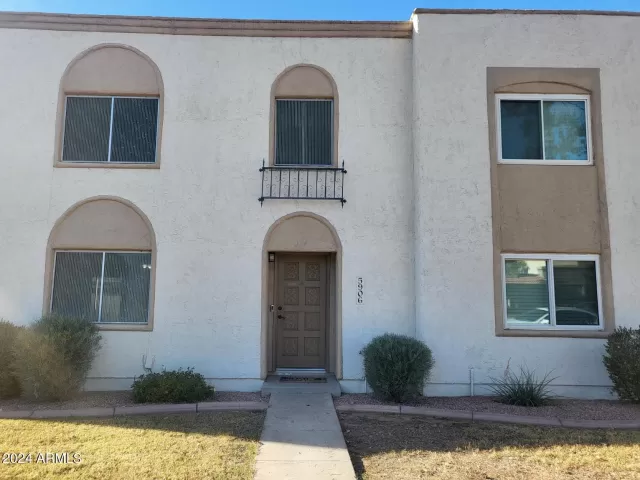 MLS: 6653363 Condo For Sale