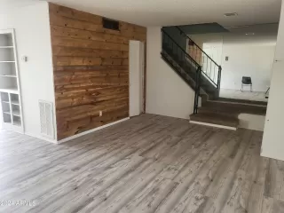 Photo #3: 6653363 Listing