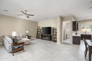 Photo #2: 6653443 Listing