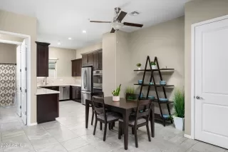 Photo #6: 6653443 Listing