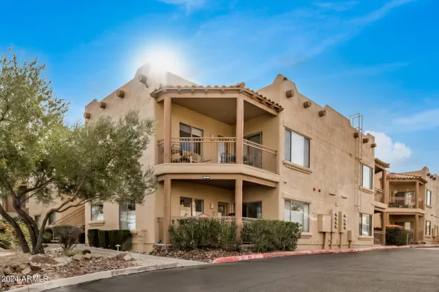 MLS: 6653561 Condo For Sale