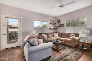 Photo #6: 6653561 Listing 